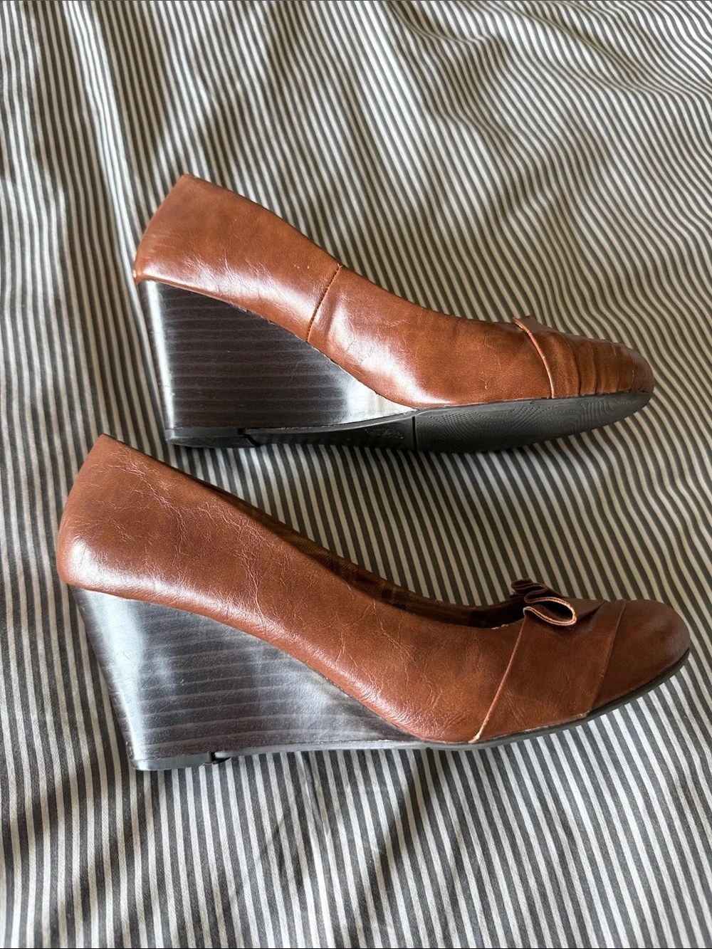 CL by Laundry Copper Brown Pleated Wedges